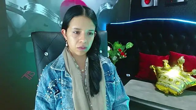 Snapshot of VALERY_MEER chatting on 12-16-24, 11:33 VALERY MEER online show from 12-16-24, 11:33