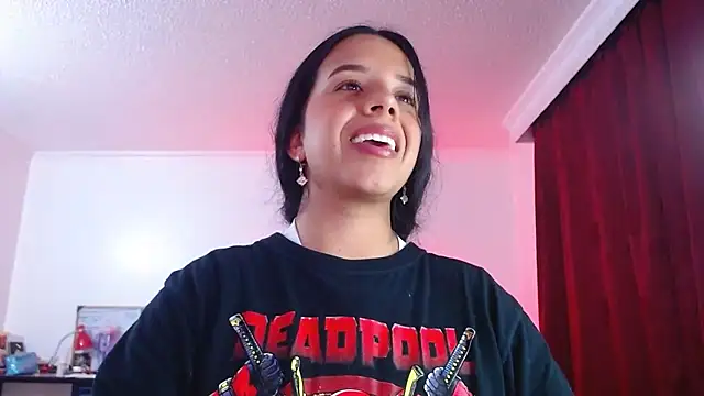 Snapshot of VALERY_MEER chatting on 10-17-25, 11:51 VALERY MEER online show from 10-17-25, 11:51