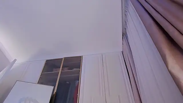 Snapshot of MilaDYstarlight chatting on 01-06-25, 10:58 MilaDYstarlight online show from 01-06-25, 10:58