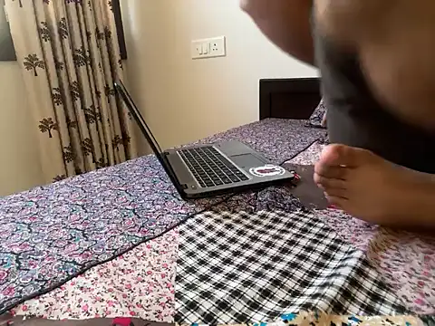 debu46 online show from 09-24-25, 11:24