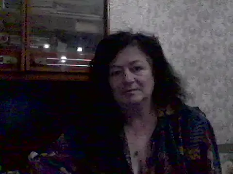 Snapshot of GypsiQueen2 chatting on 02-21-25, 06:59 GypsiQueen2 online show from 02-21-25, 06:59