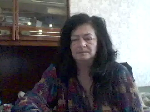 Snapshot of GypsiQueen2 chatting on 02-22-25, 09:01 GypsiQueen2 online show from 02-22-25, 09:01