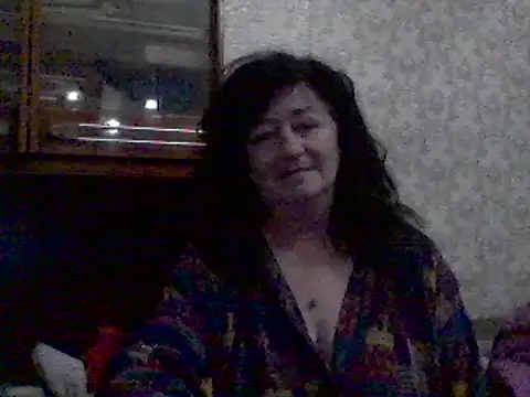 Snapshot of GypsiQueen2 chatting on 02-22-25, 04:51 GypsiQueen2 online show from 02-22-25, 04:51