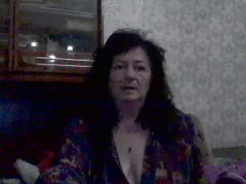 Snapshot of GypsiQueen2 chatting on 02-22-25, 07:58 GypsiQueen2 online show from 02-22-25, 07:58