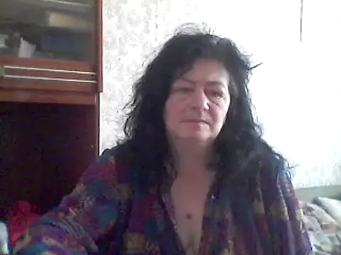 Snapshot of GypsiQueen2 chatting on 02-26-25, 07:20 GypsiQueen2 online show from 02-26-25, 07:20