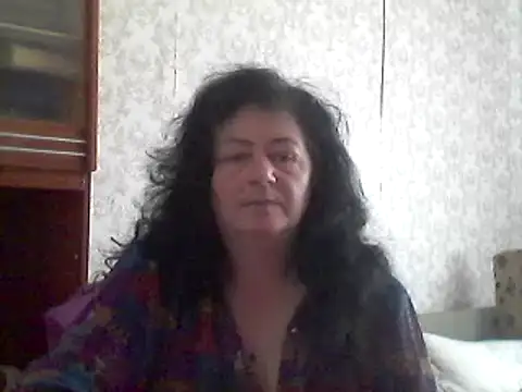 Snapshot of GypsiQueen2 chatting on 02-27-25, 09:11 GypsiQueen2 online show from 02-27-25, 09:11