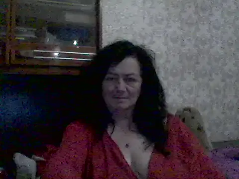 Snapshot of GypsiQueen2 chatting on 02-27-25, 09:04 GypsiQueen2 online show from 02-27-25, 09:04