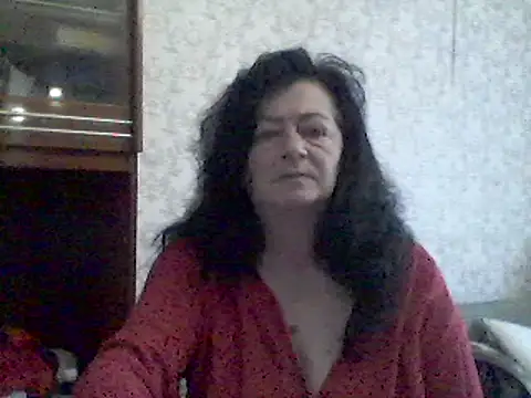 Snapshot of GypsiQueen2 chatting on 03-01-25, 08:34 GypsiQueen2 online show from 03-01-25, 08:34