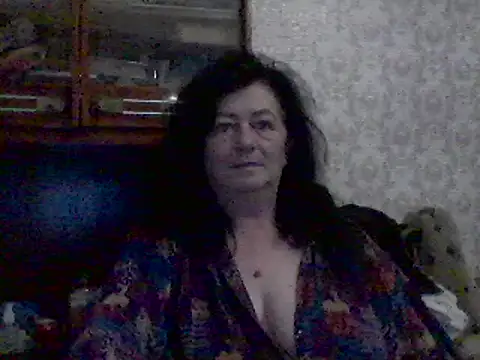 Snapshot of GypsiQueen2 chatting on 03-04-25, 08:27 GypsiQueen2 online show from 03-04-25, 08:27