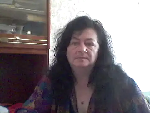 Snapshot of GypsiQueen2 chatting on 03-05-25, 12:22 GypsiQueen2 online show from 03-05-25, 12:22