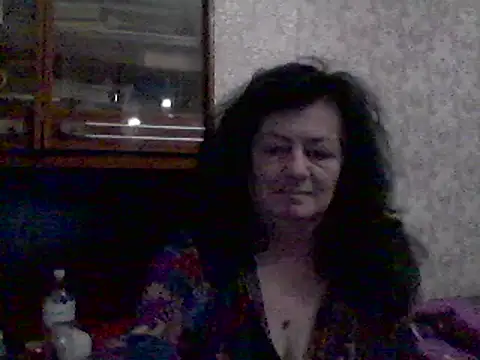 Snapshot of GypsiQueen2 chatting on 03-06-25, 09:20 GypsiQueen2 online show from 03-06-25, 09:20