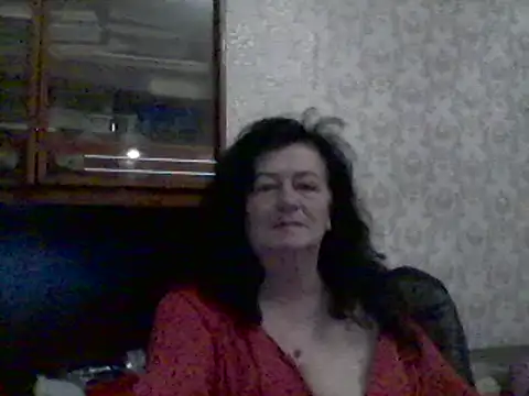 Snapshot of GypsiQueen2 chatting on 03-08-25, 06:37 GypsiQueen2 online show from 03-08-25, 06:37