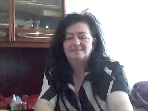 Snapshot of GypsiQueen2 chatting on 03-09-25, 11:58 GypsiQueen2 online show from 03-09-25, 11:58