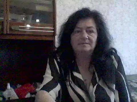 Snapshot of GypsiQueen2 chatting on 03-12-25, 02:23 GypsiQueen2 online show from 03-12-25, 02:23