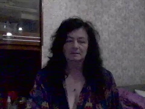 Snapshot of GypsiQueen2 chatting on 03-13-25, 07:50 GypsiQueen2 online show from 03-13-25, 07:50