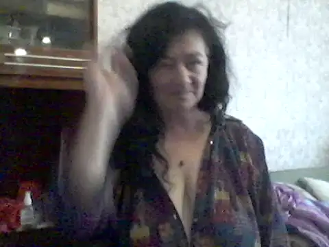 Snapshot of GypsiQueen2 chatting on 03-16-25, 11:05 GypsiQueen2 online show from 03-16-25, 11:05