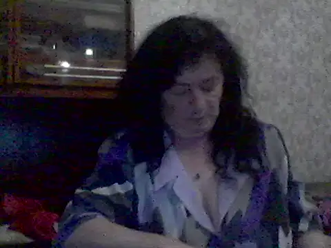 Snapshot of GypsiQueen2 chatting on 03-20-25, 05:58 GypsiQueen2 online show from 03-20-25, 05:58