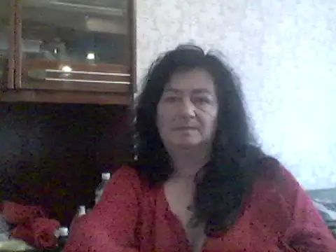 Snapshot of GypsiQueen2 chatting on 03-21-25, 01:23 GypsiQueen2 online show from 03-21-25, 01:23
