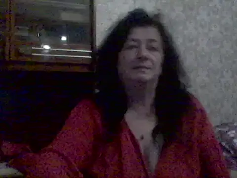Snapshot of GypsiQueen2 chatting on 03-22-25, 06:03 GypsiQueen2 online show from 03-22-25, 06:03
