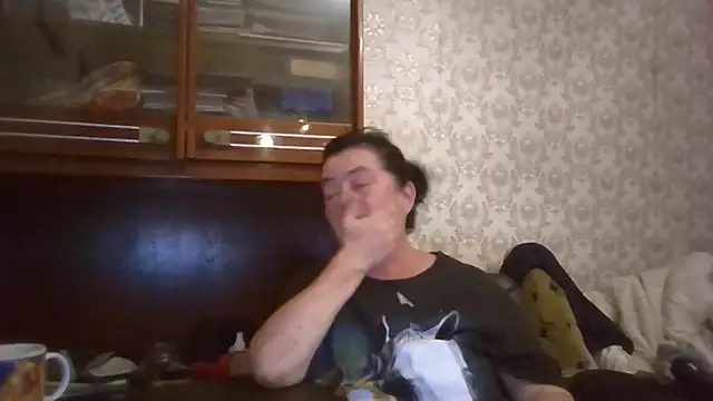 Snapshot of GypsiQueen2 chatting on 09-10-25, 09:59 GypsiQueen2 online show from 09-10-25, 09:59