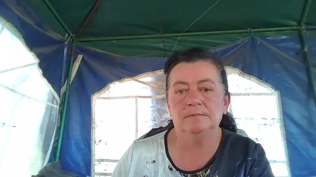 Snapshot of GypsiQueen2 chatting on 09-21-25, 11:45 GypsiQueen2 online show from 09-21-25, 11:45