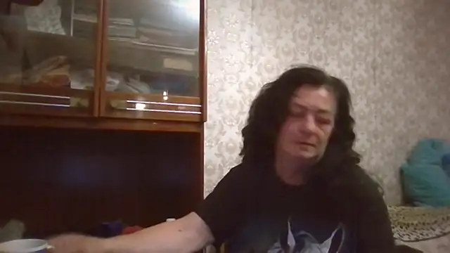 Snapshot of GypsiQueen2 chatting on 09-30-25, 07:19 GypsiQueen2 online show from 09-30-25, 07:19