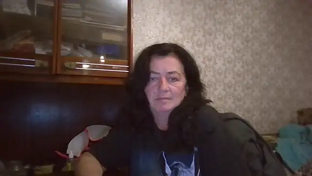 Snapshot of GypsiQueen2 chatting on 10-10-25, 05:12 GypsiQueen2 online show from 10-10-25, 05:12