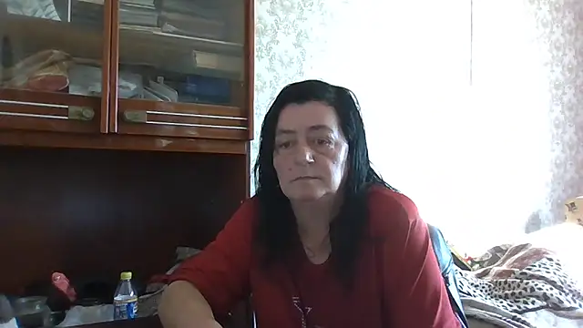 Snapshot of GypsiQueen2 chatting on 10-31-25, 11:55 GypsiQueen2 online show from 10-31-25, 11:55