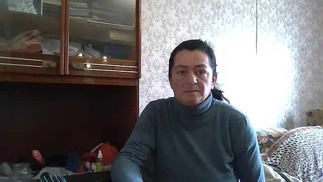 Snapshot of GypsiQueen2 chatting on 11-03-25, 12:06 GypsiQueen2 online show from 11-03-25, 12:06