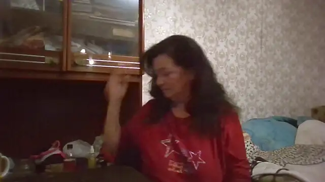 Snapshot of GypsiQueen2 chatting on 11-07-25, 05:35 GypsiQueen2 online show from 11-07-25, 05:35