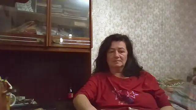 Snapshot of GypsiQueen2 chatting on 11-08-25, 05:01 GypsiQueen2 online show from 11-08-25, 05:01