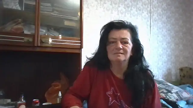 Snapshot of GypsiQueen2 chatting on 11-20-25, 09:53 GypsiQueen2 online show from 11-20-25, 09:53