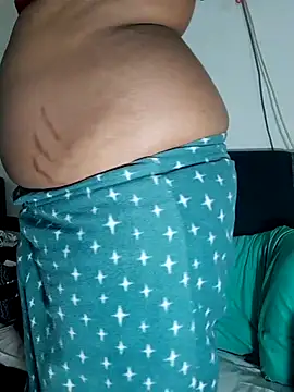 Snapshot of Xindias_fantasyX chatting on 10-26-25, 06:36 Xindias fantasyX online show from 10-26-25, 06:36