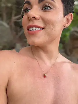 LukeLouHarvey online show from 10-10-25, 05:17