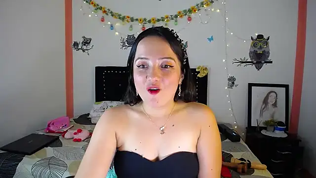 Snapshot of naughty_girl_4u chatting on 01-22-25, 09:21 naughty girl 4u online show from 01-22-25, 09:21