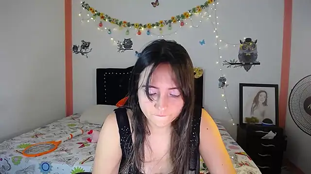 Snapshot of naughty_girl_4u chatting on 02-24-25, 08:25 naughty girl 4u online show from 02-24-25, 08:25