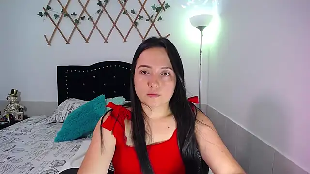 Snapshot of naughty_girl_4u chatting on 12-14-25, 04:23 naughty girl 4u online show from 12-14-25, 04:23