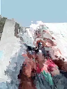 Snapshot of juniiorre chatting on 09-19-25, 04:18 juniiorre online show from 09-19-25, 04:18