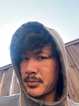 Snapshot of juniiorre chatting on 10-16-25, 09:32 juniiorre online show from 10-16-25, 09:32