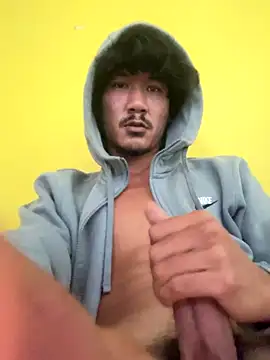 Snapshot of juniiorre chatting on 11-04-25, 01:43 juniiorre online show from 11-04-25, 01:43