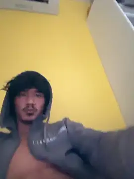 Snapshot of juniiorre chatting on 12-03-25, 02:04 juniiorre online show from 12-03-25, 02:04