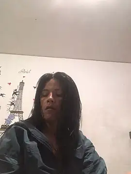 Snapshot of sharoon_cheerry chatting on 03-18-25, 05:42 sharoon cheerry online show from 03-18-25, 05:42