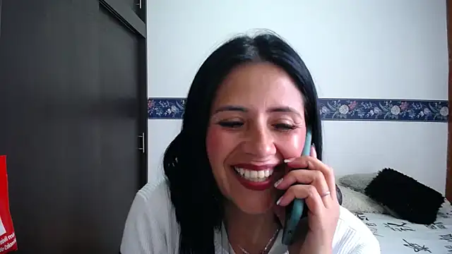 Snapshot of sharoon_cheerry chatting on 10-16-25, 02:29 sharoon cheerry online show from 10-16-25, 02:29