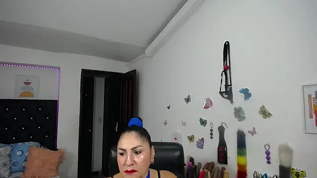 mature bigboobs10 online show from 04-16-26, 04:02