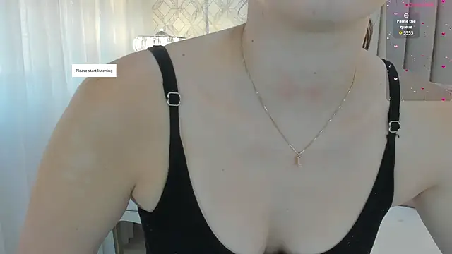 Pia Johnson  online show from 10-24-25, 11:28