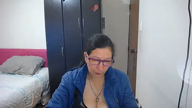 Snapshot of latin49 chatting on 05-29-26, 03:15 latin49 online show from 05-29-26, 03:15