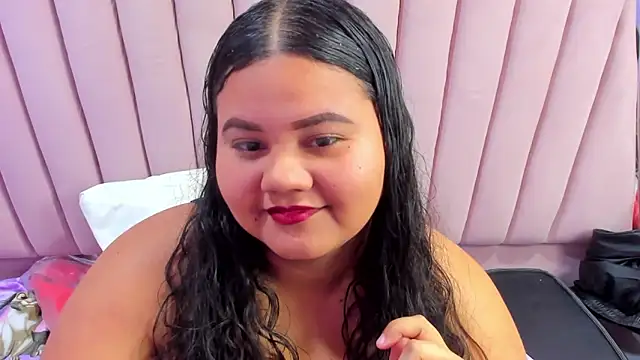 Snapshot of ValenTitis chatting on 02-18-25, 11:08 ValenTitis online show from 02-18-25, 11:08