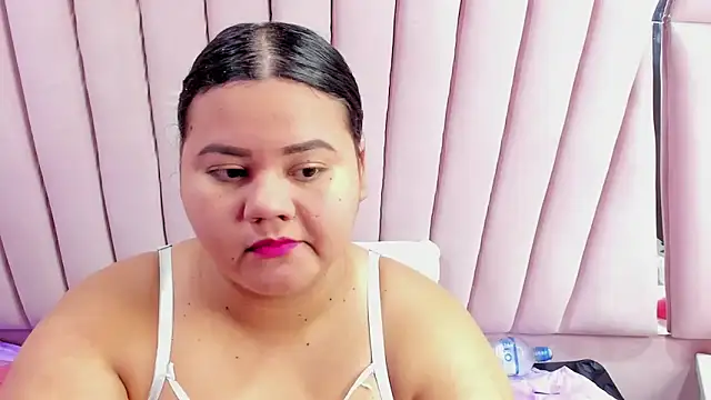 Snapshot of ValenTitis chatting on 03-19-25, 10:53 ValenTitis online show from 03-19-25, 10:53