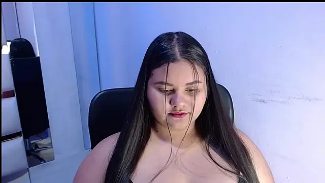 Snapshot of ValenTitis chatting on 10-02-25, 08:38 ValenTitis online show from 10-02-25, 08:38