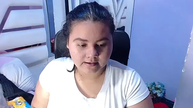 Snapshot of ValenTitis chatting on 11-25-25, 08:53 ValenTitis online show from 11-25-25, 08:53